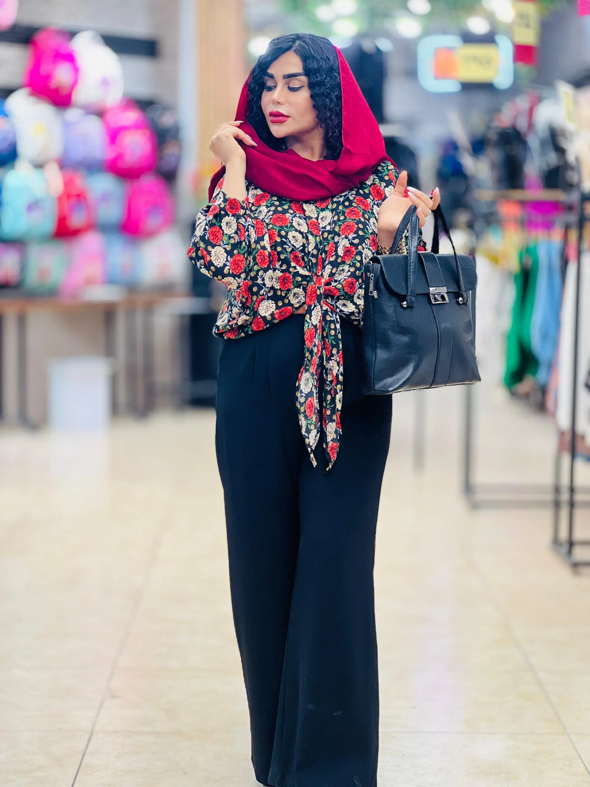 شومیز ماندانا