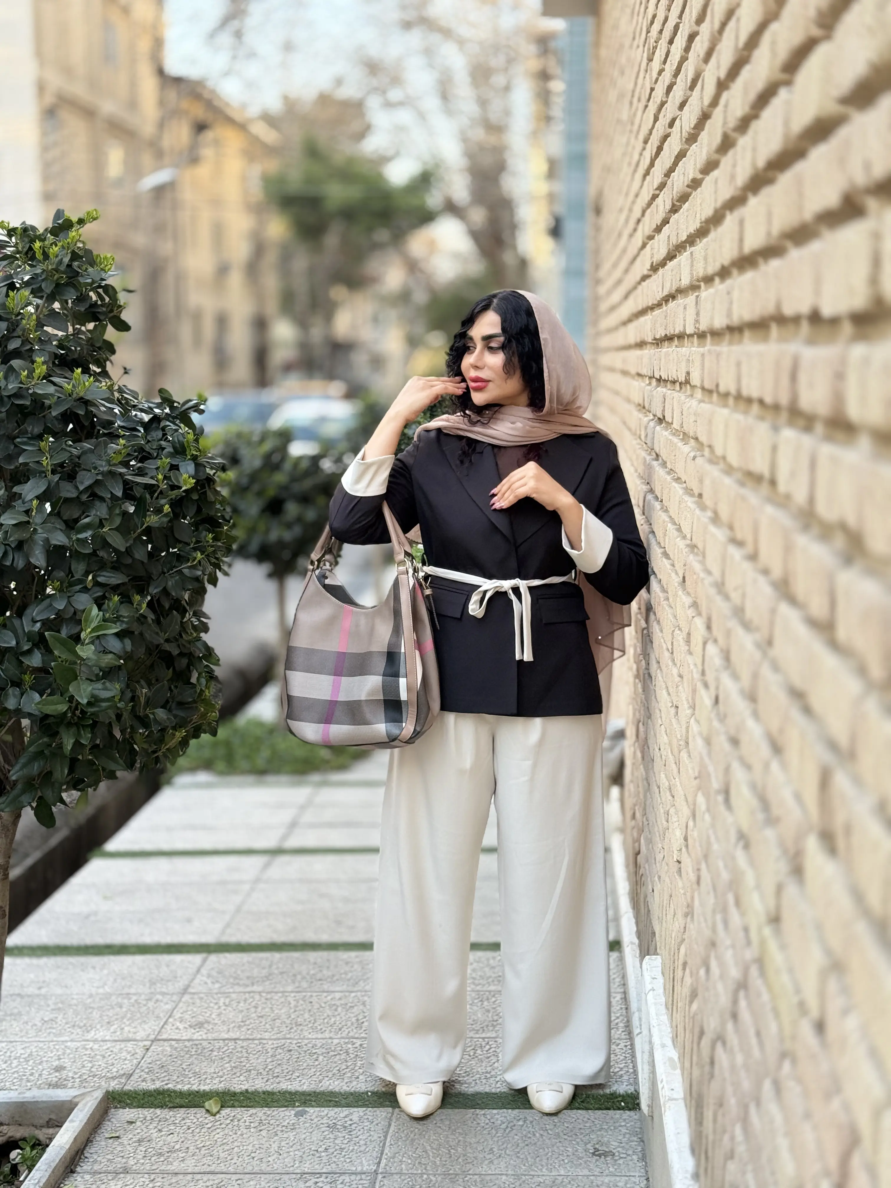 کت شلوار نیوشا