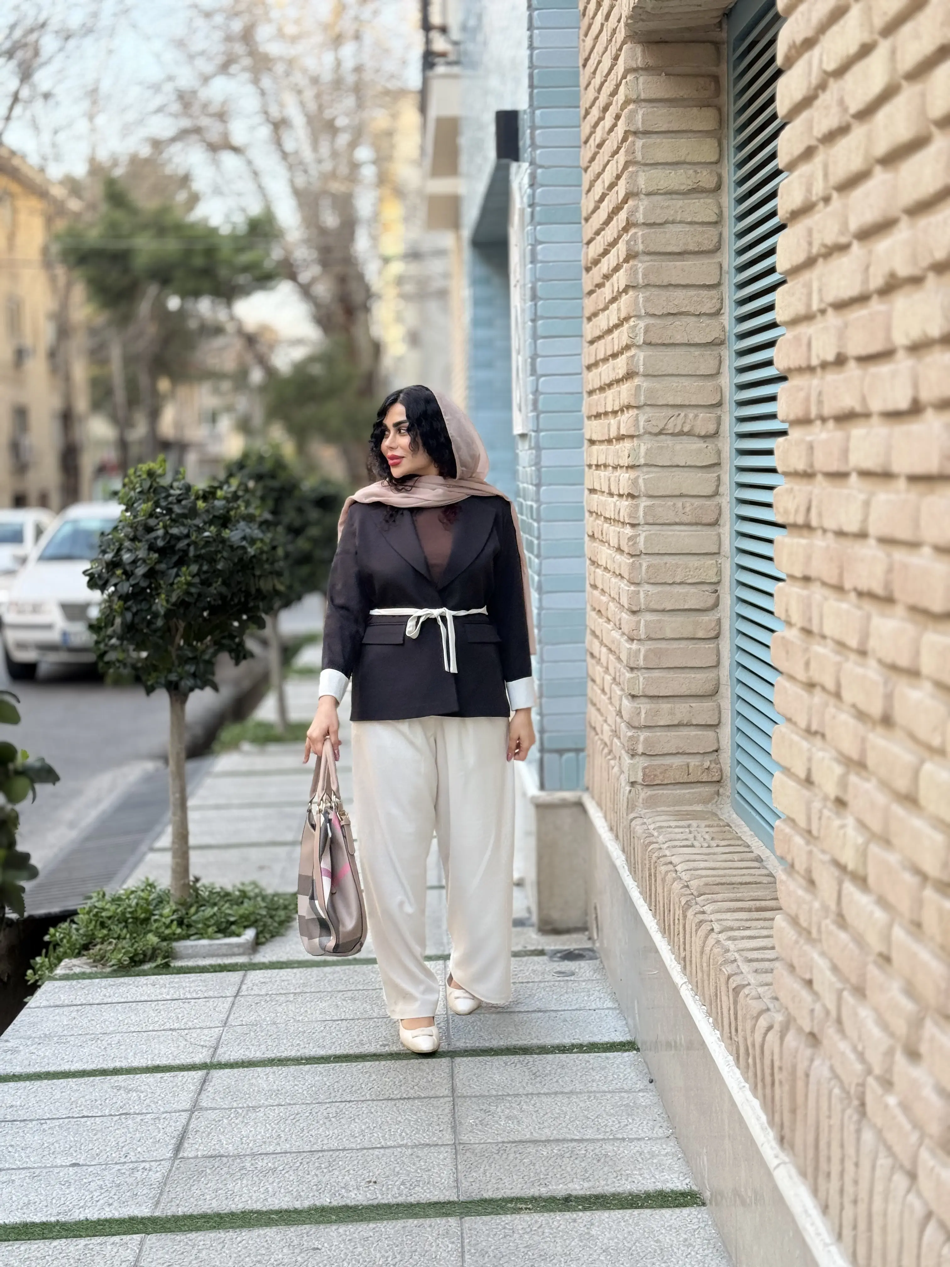 کت شلوار نیوشا